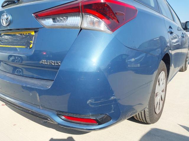 2015 TOYOTA AURIS ACTI