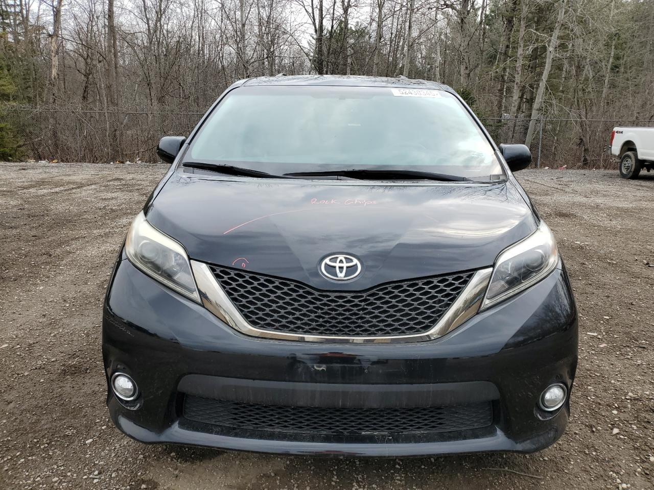 5TDXZ3DC6HS880303 TOYOTA SIENNA 2017