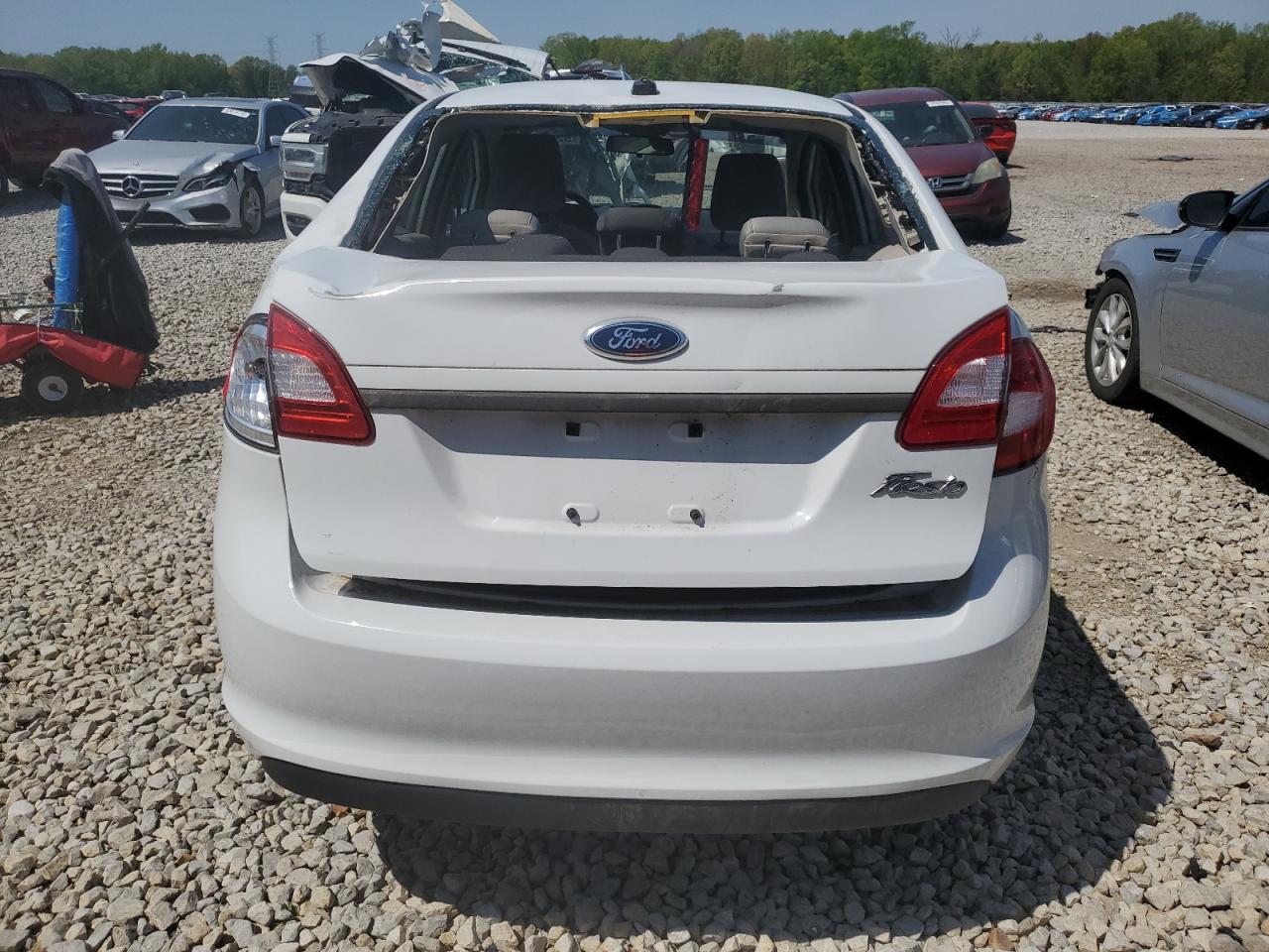 2013 Ford Fiesta S VIN: 3FADP4AJ6DM225821 Lot: 52918295