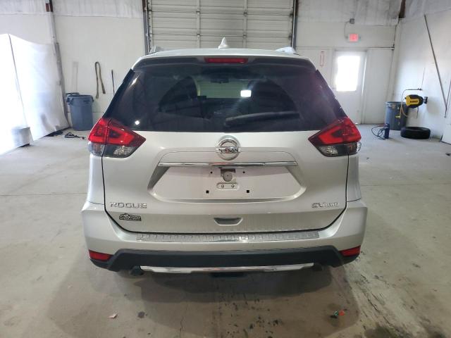 NISSAN ROGUE 2018 Серебристый
