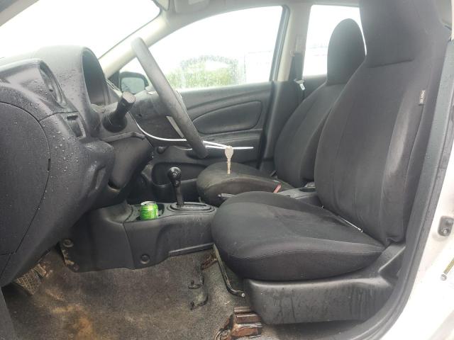  NISSAN VERSA 2015 Серебристый