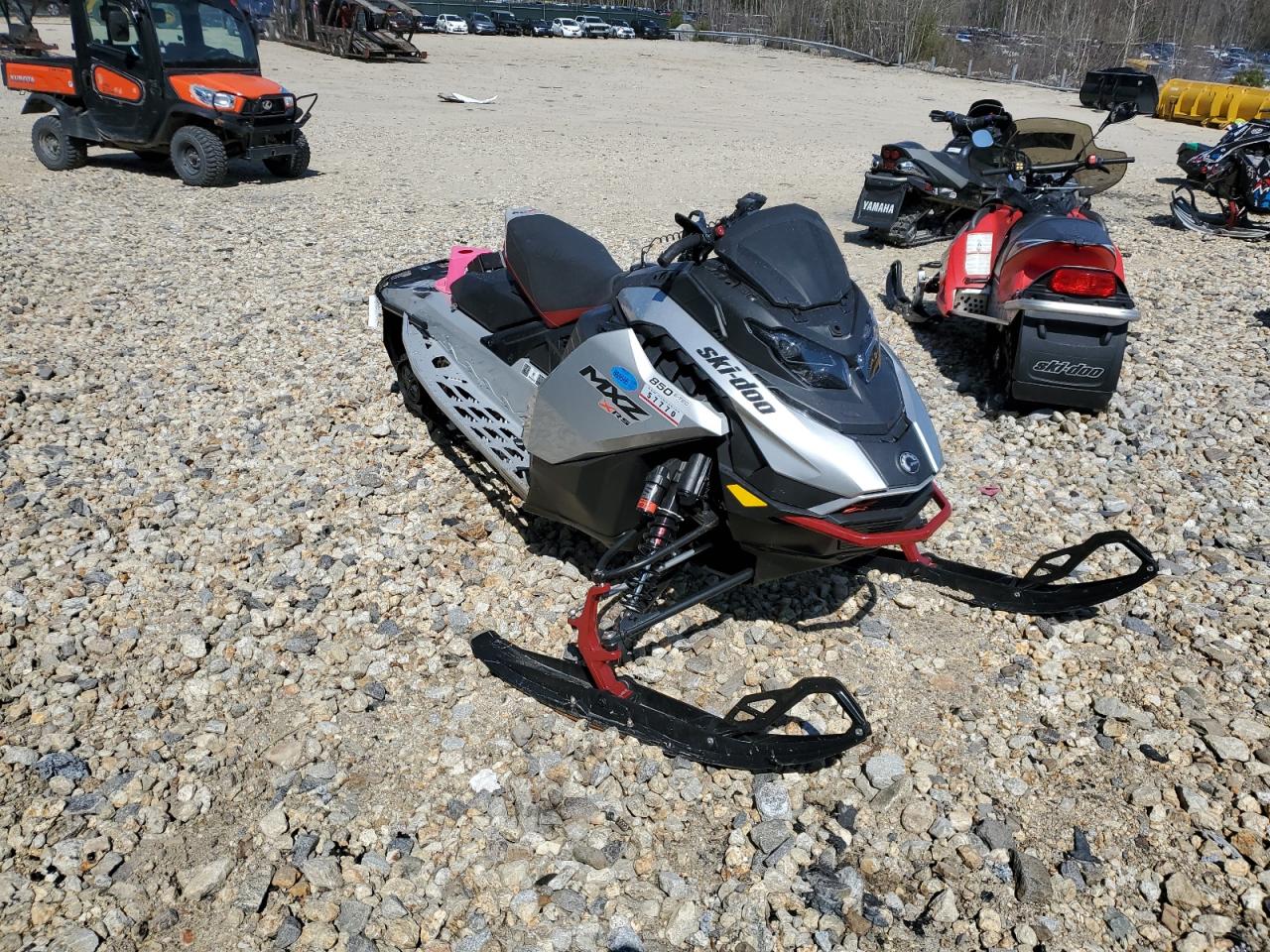 2024 Skidoo Mxz იყიდება Candia-ში, NH - Front End