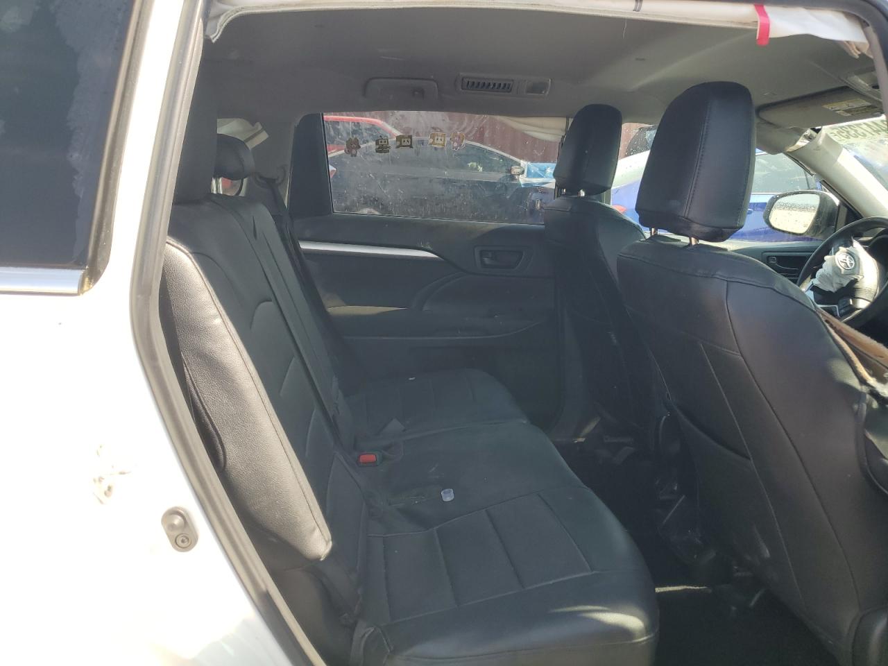 2019 Toyota Highlander Le VIN: 5TDZZRFHXKS299737 Lot: 53447335