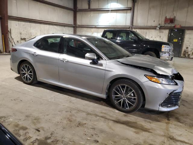  TOYOTA CAMRY 2023 Серебристый