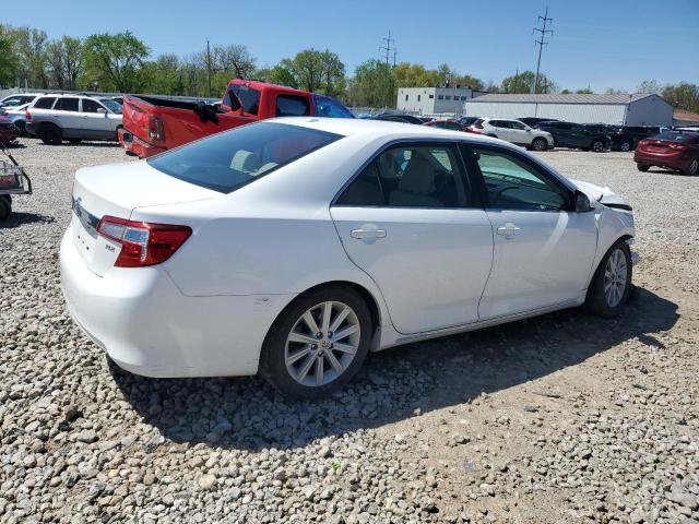 TOYOTA CAMRY 2014 Biały