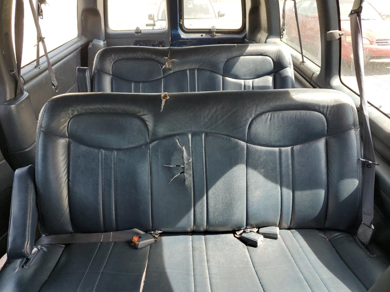 2000 Chevrolet Express G1500 VIN: 1GNFG15R9Y1167120 Lot: 55166005