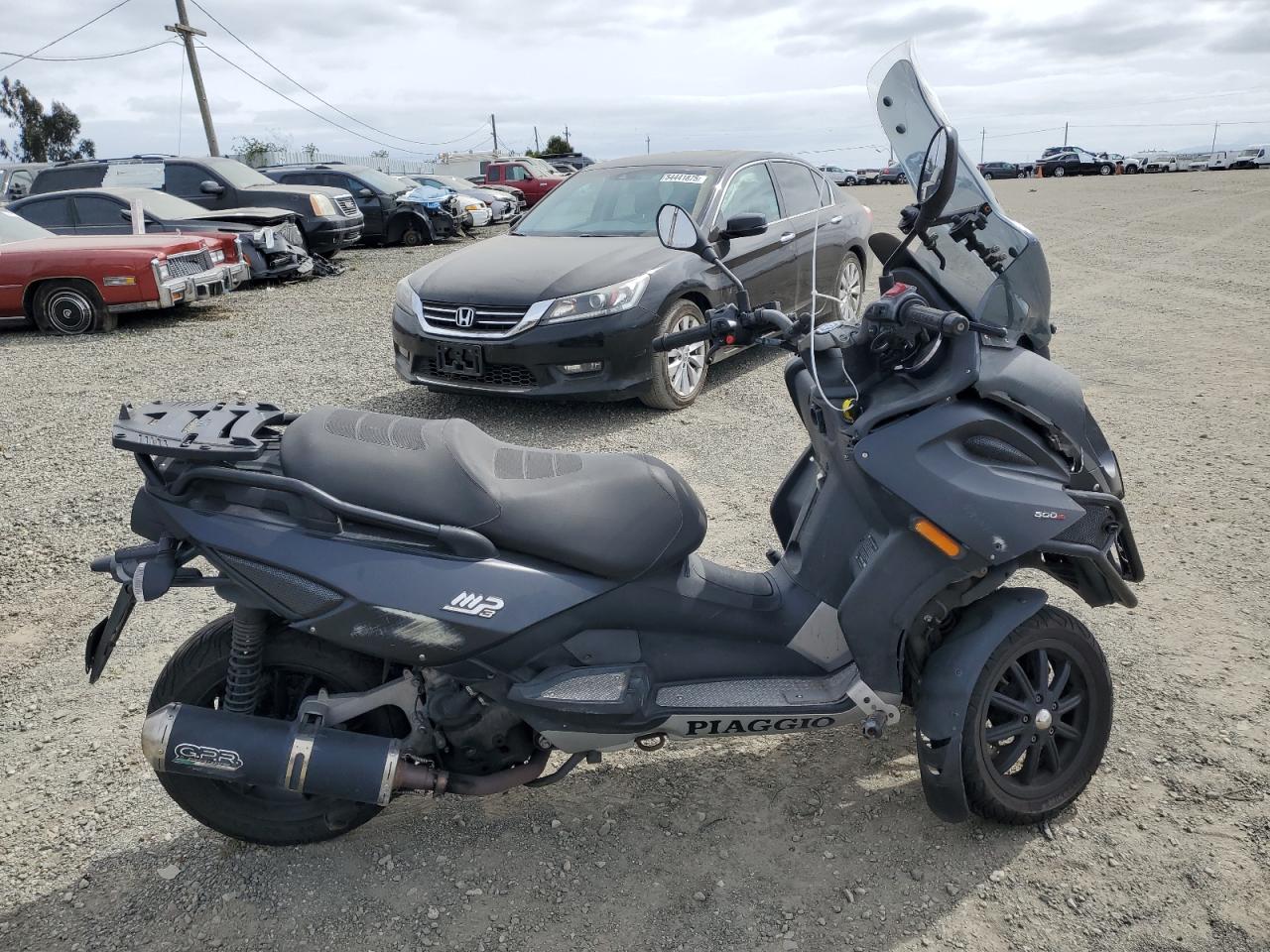 2009 Piaggio Mp3 500 for Sale in American Canyon, CA - Side