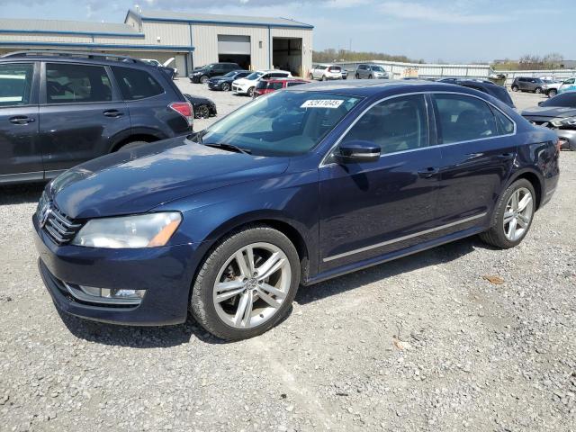 Седани VOLKSWAGEN PASSAT 2015 Синій