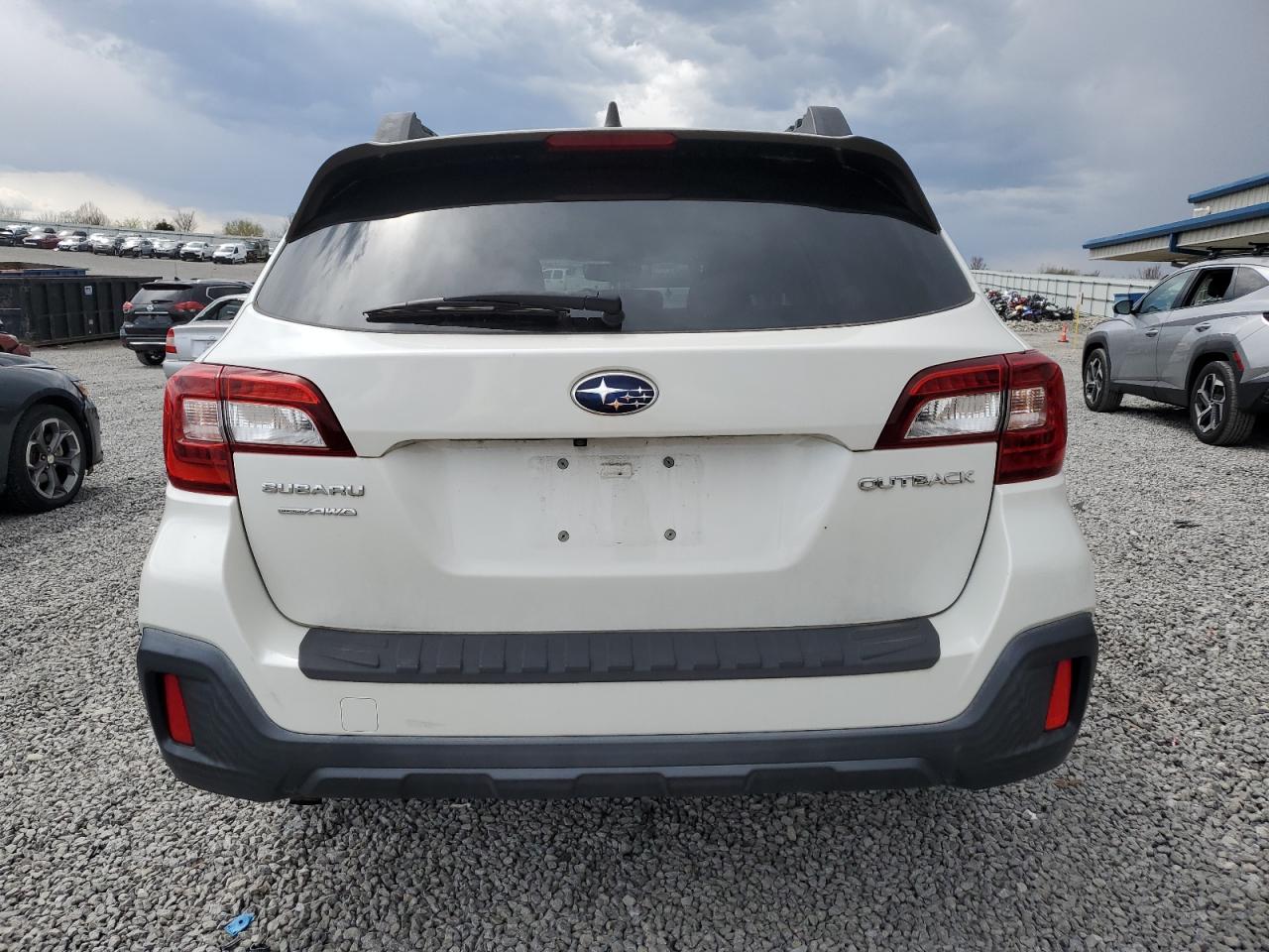 2018 Subaru Outback 2.5I Premium VIN: 4S4BSACC5J3255205 Lot: 52867725