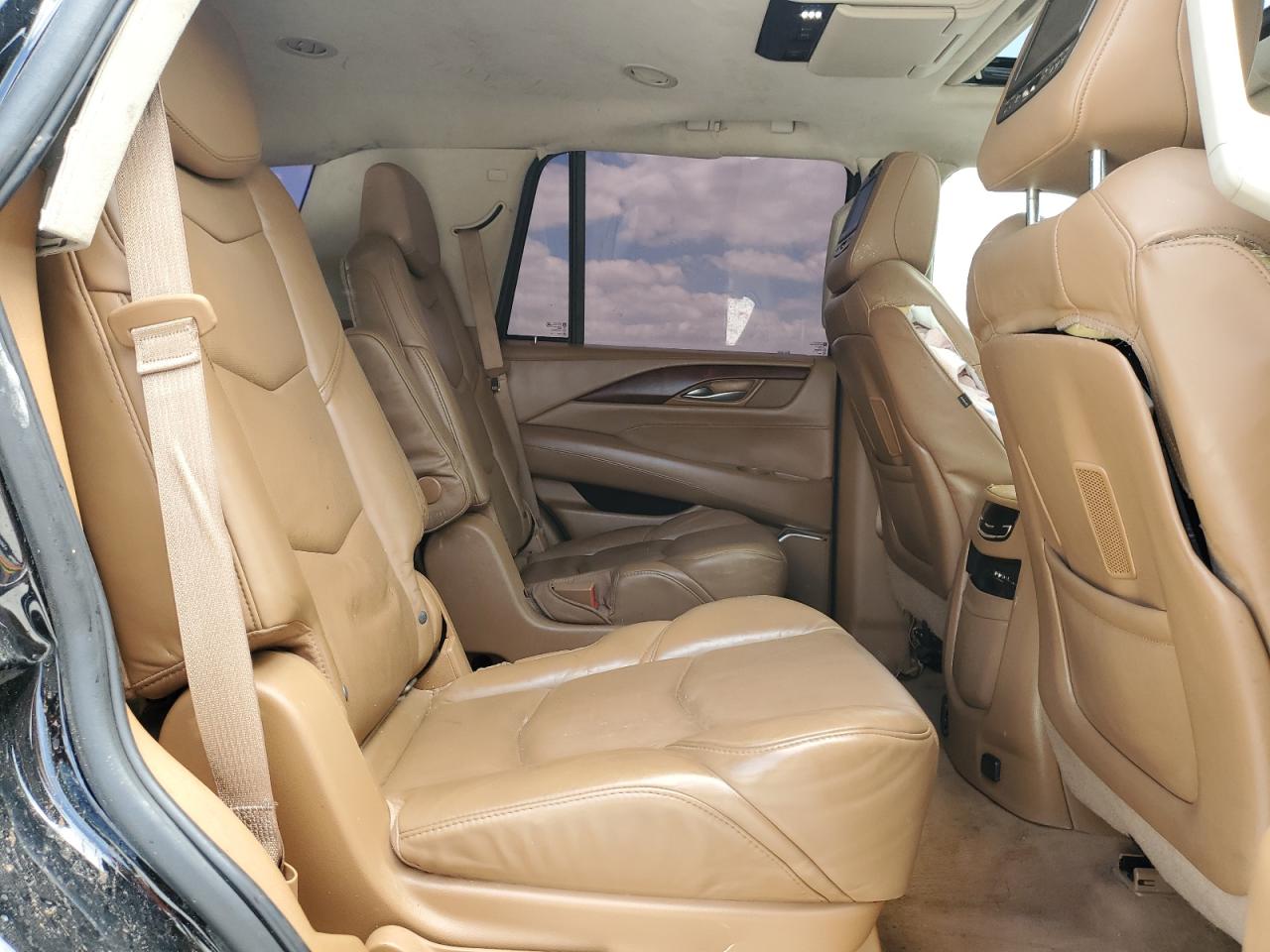 2016 Cadillac Escalade Platinum VIN: 1GYS4DKJ0GR165640 Lot: 52453805
