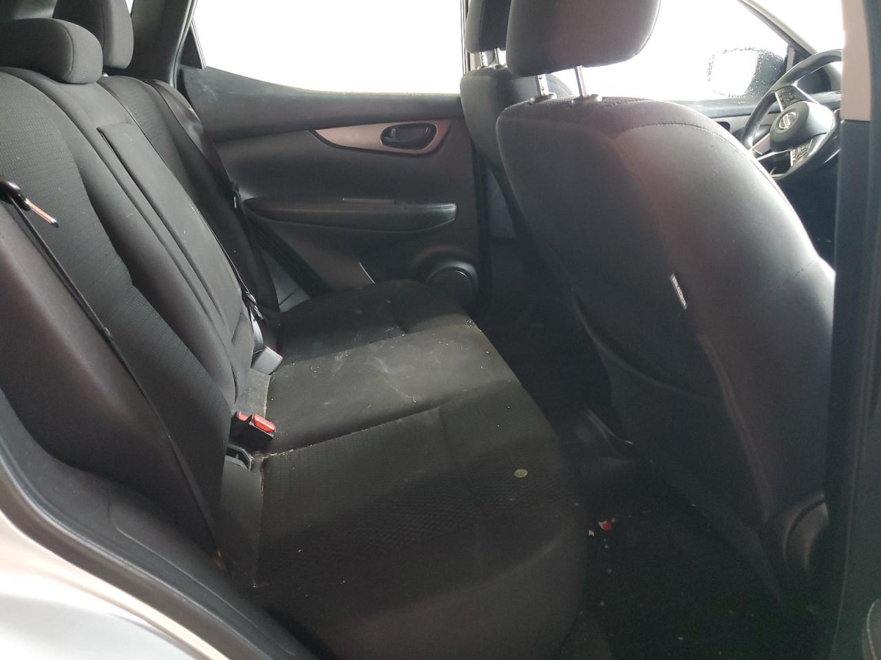 JN1BJ1CPXJW161087 NISSAN ROGUE 2018