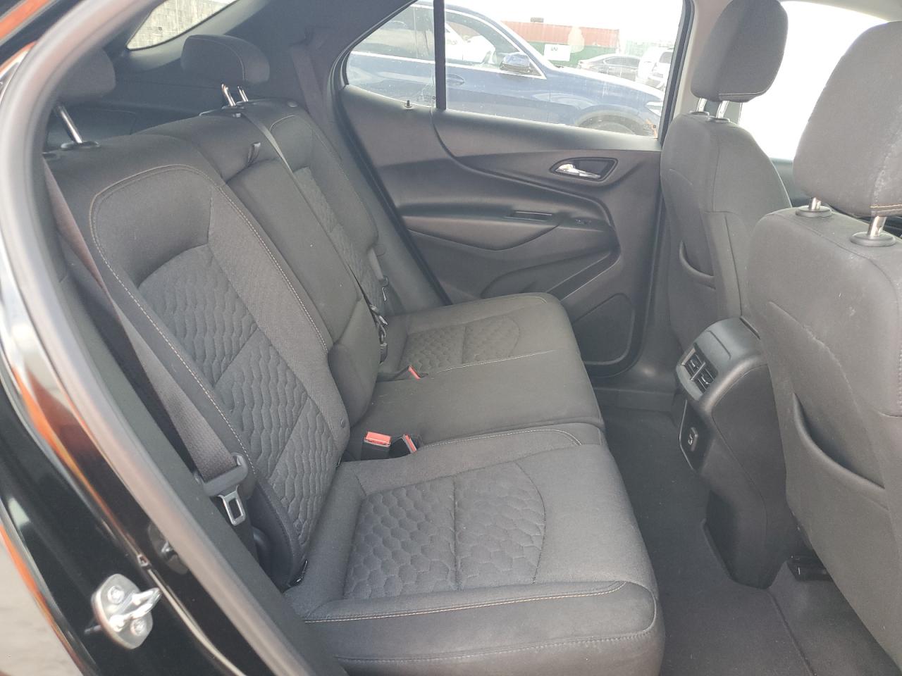 2GNAXUEV7K6233256 CHEVROLET EQUINOX 2019