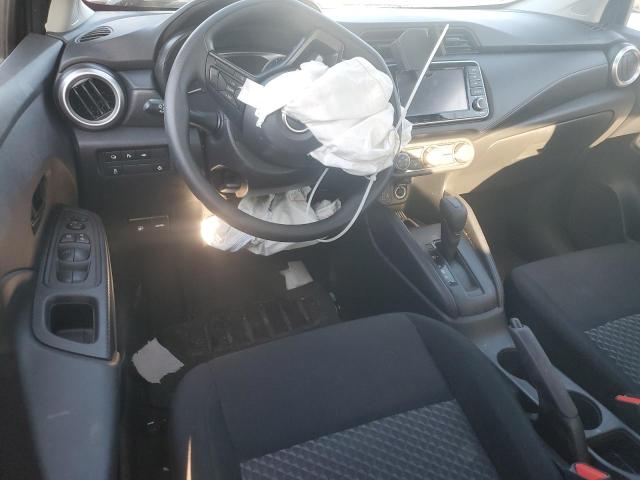  NISSAN VERSA 2024 Szary