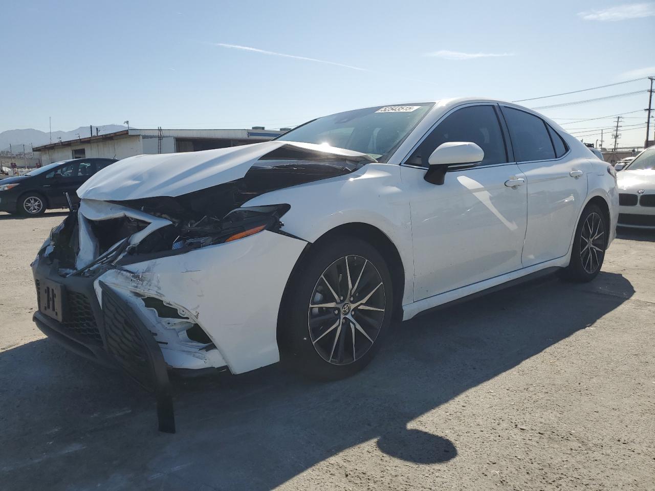 4T1G11AK1NU656303 TOYOTA CAMRY 2022