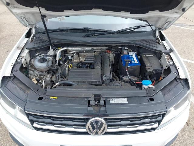 2017 VOLKSWAGEN TIGUAN SE