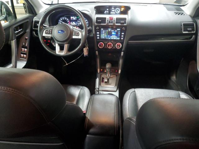  SUBARU FORESTER 2018 Srebrny