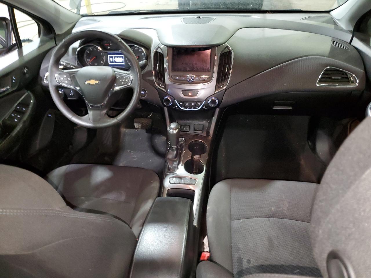 2019 Chevrolet Cruze Lt VIN: 1G1BE5SM8K7121322 Lot: 53541935