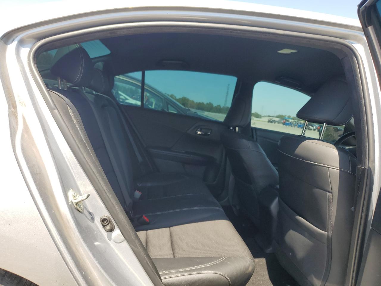 1HGCR2F54HA277212 HONDA ACCORD 2017