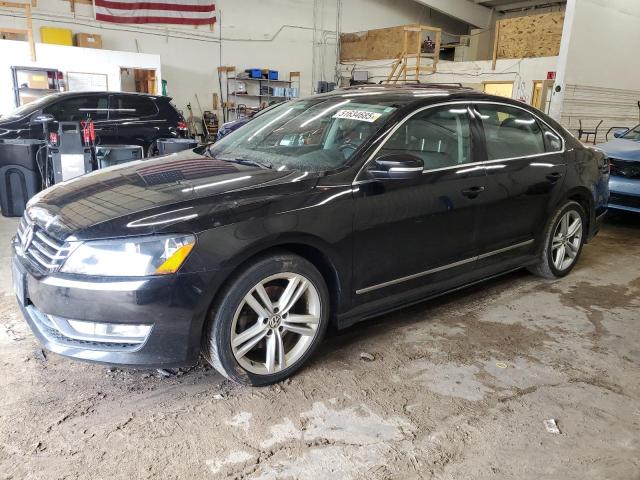 VOLKSWAGEN PASSAT 2015 Черный