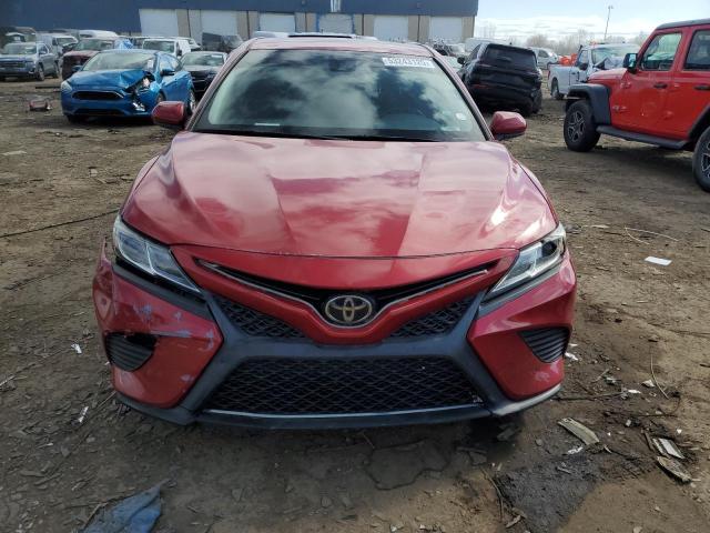  TOYOTA CAMRY 2019 Czerwony