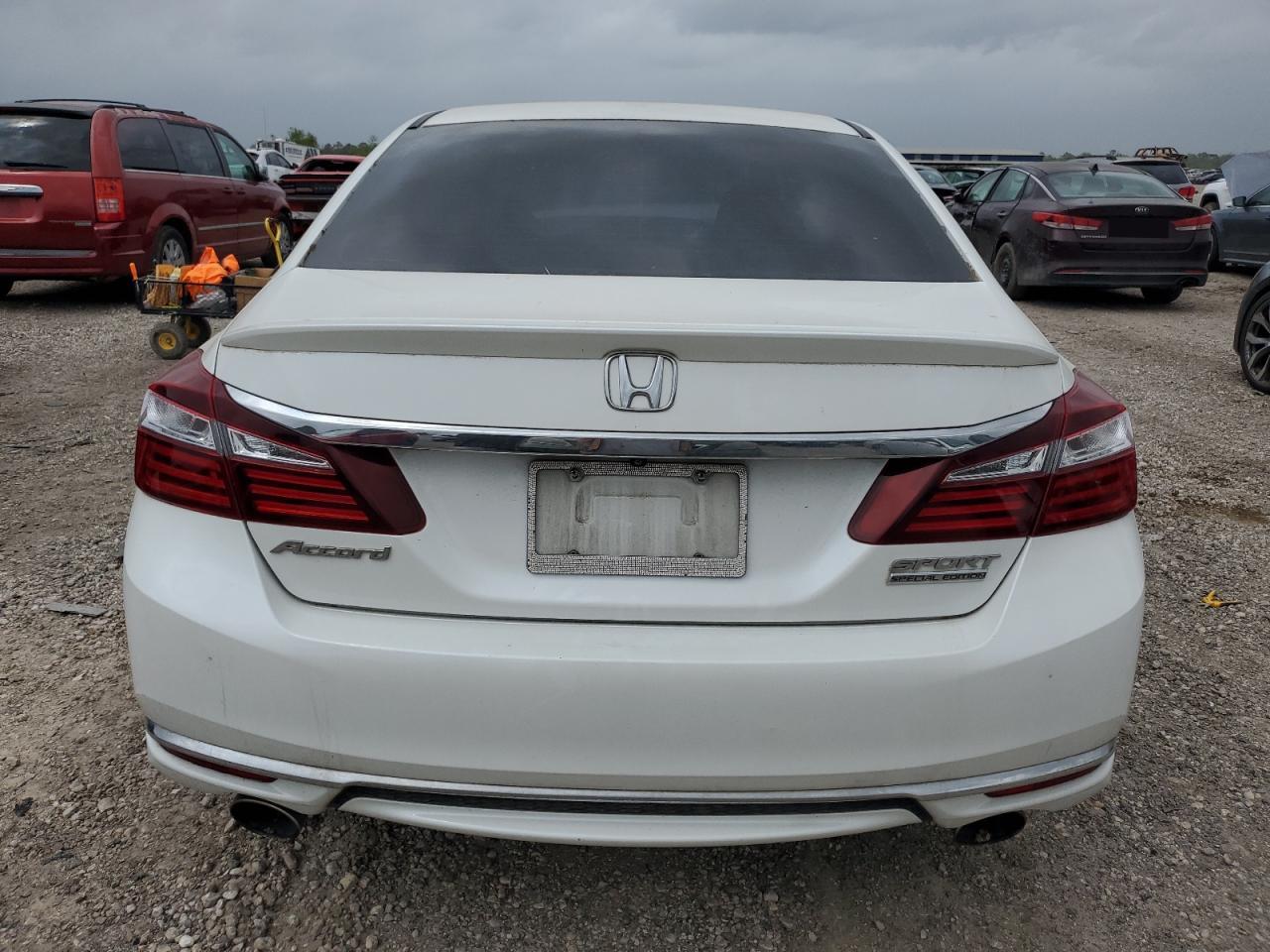 1HGCR2F14HA215838 HONDA ACCORD 2017