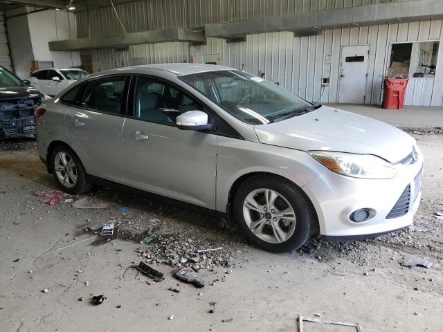 Sedans FORD FOCUS 2014 Silver