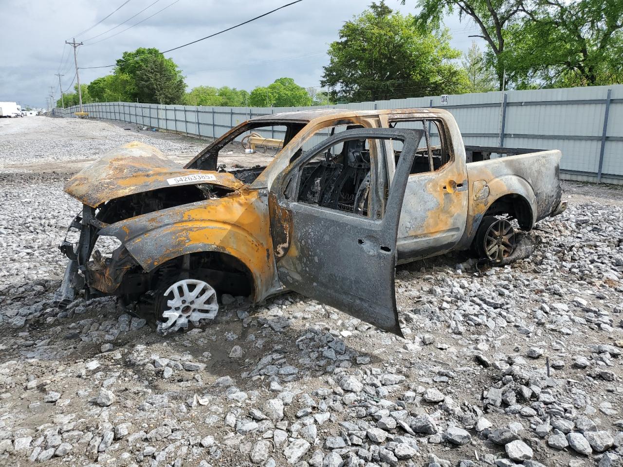 2014 Nissan Frontier S იყიდება Lebanon-ში, TN - Burn