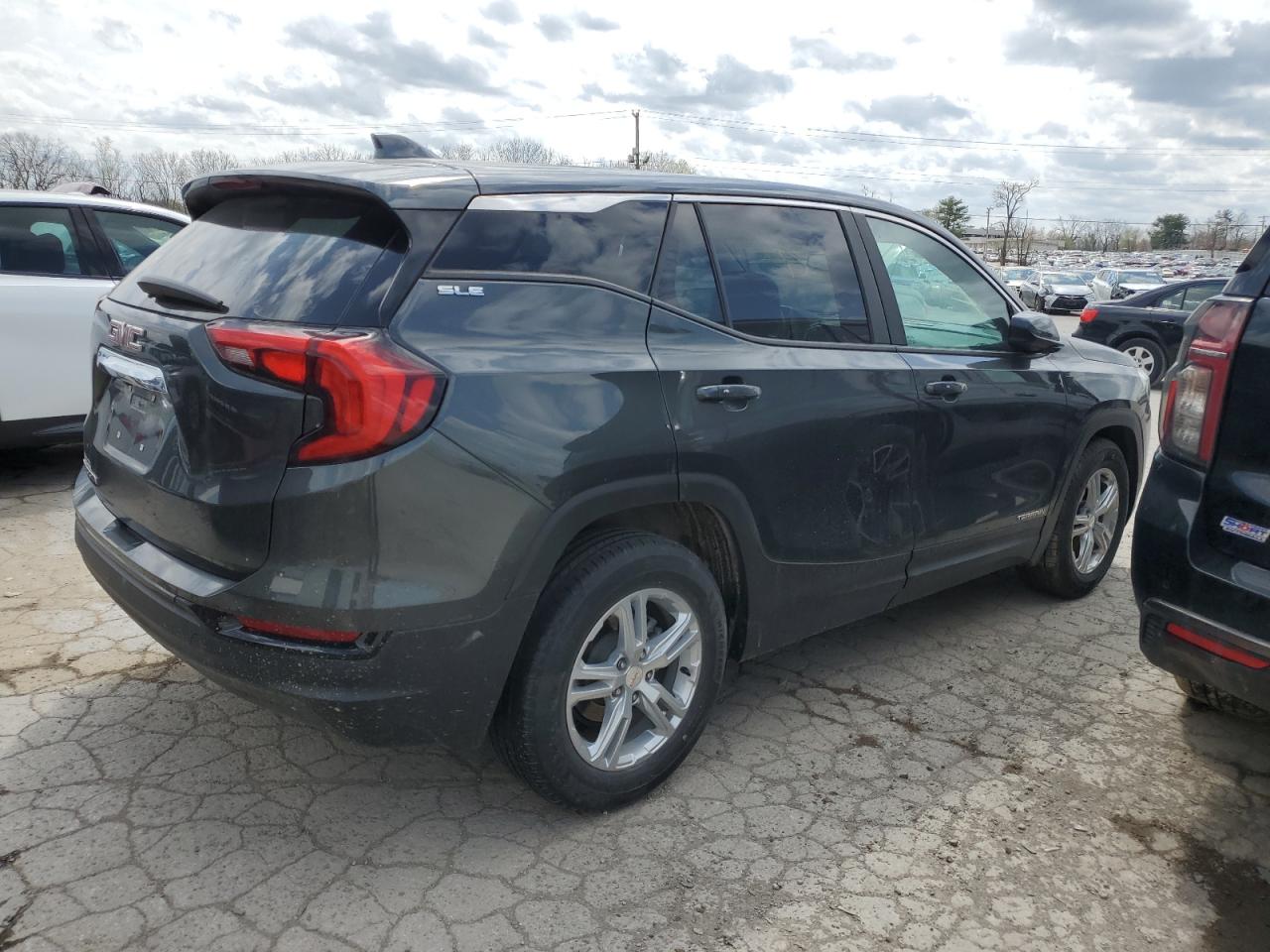 2021 GMC Terrain - Image 3