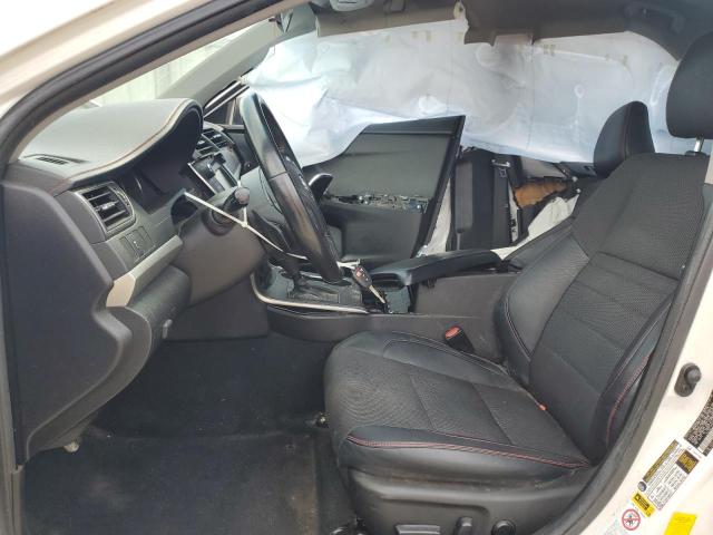  TOYOTA CAMRY 2016 Biały