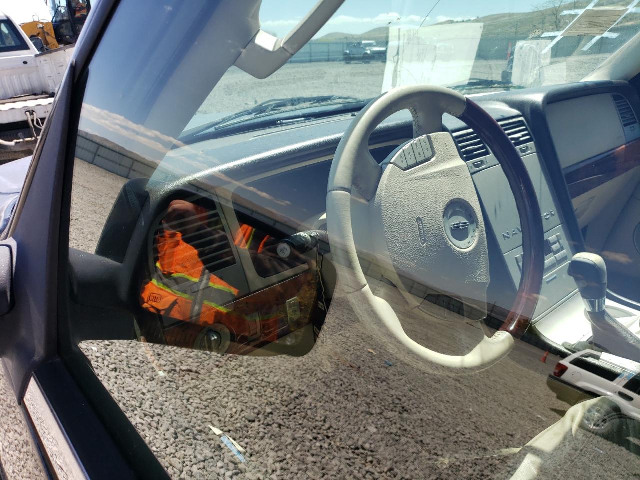 2003 Lincoln Navigator VIN: 5LMFU28R03LJ34130 Lot: 67618565