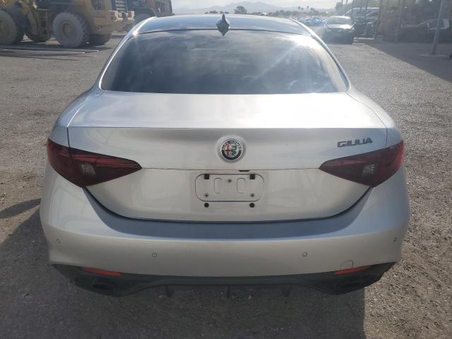  ALFA ROMEO GIULIA 2019 Сріблястий