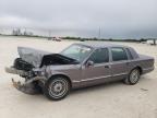 1995 Lincoln Town Car Signature for Sale in New Braunfels, TX - Front End