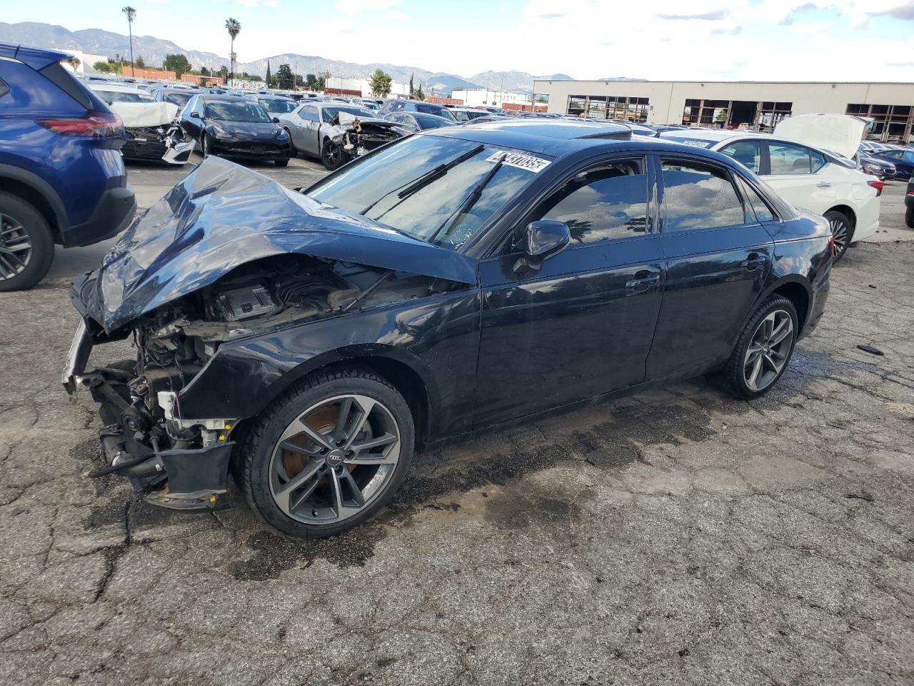 2019 Audi A4 Premium продається в Van Nuys, CA - Front End