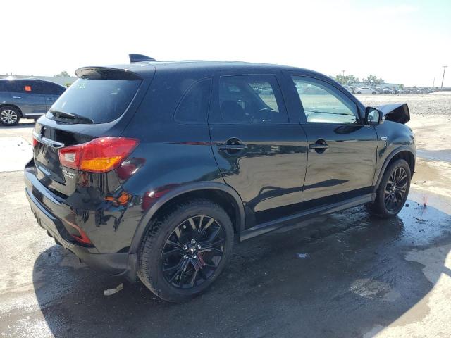  MITSUBISHI OUTLANDER 2018 Czarny