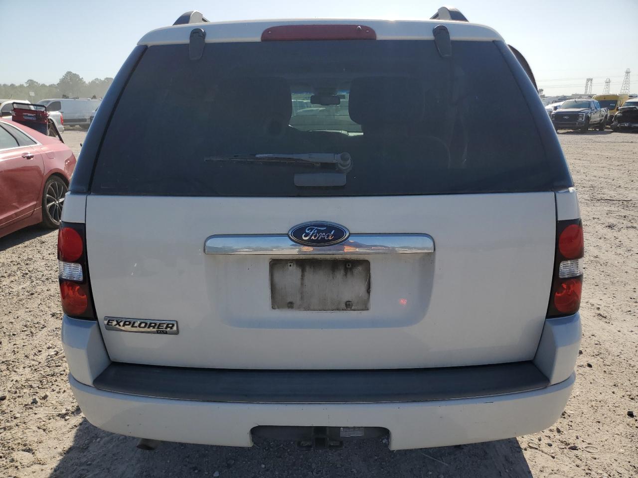 2008 Ford Explorer Xlt VIN: 1FMEU63E08UA50174 Lot: 52012505