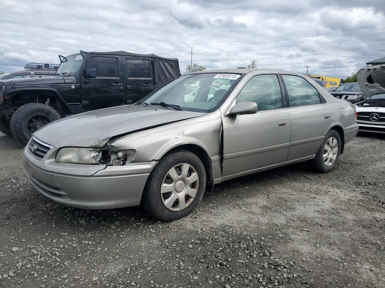 Eugene, OR에서 판매 중인 2001 Toyota Camry Ce - Front End