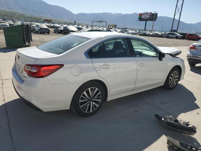  SUBARU LEGACY 2018 Білий