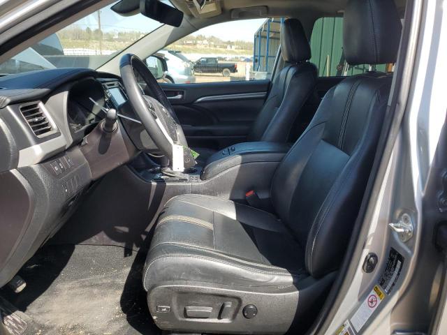  TOYOTA HIGHLANDER 2018 Srebrny