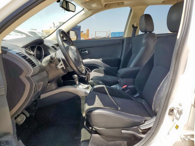  MITSUBISHI OUTLANDER 2013 Білий