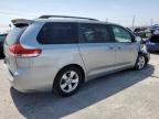 2014 Toyota Sienna Le للبيع في Sun Valley، CA - Front End