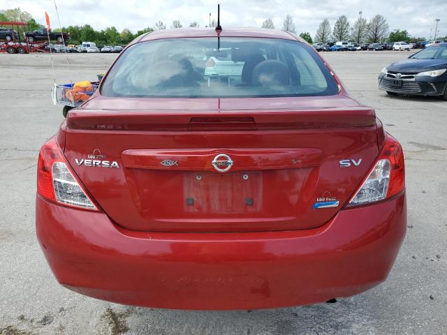  NISSAN VERSA 2013 Червоний