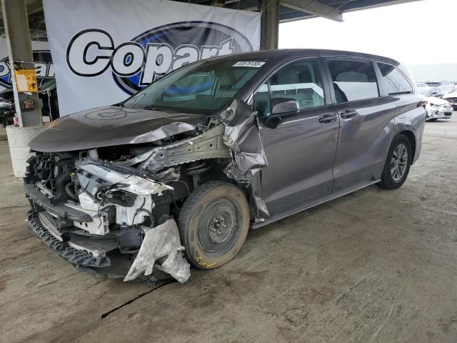 2022 Toyota Sienna Le