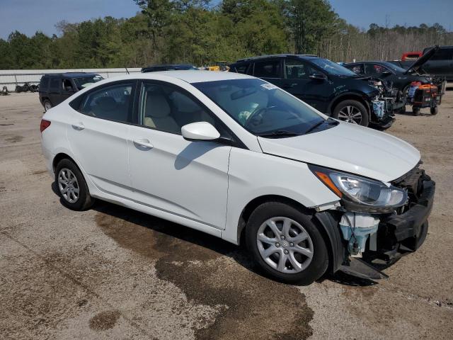 Sedans HYUNDAI ACCENT 2014 Biały