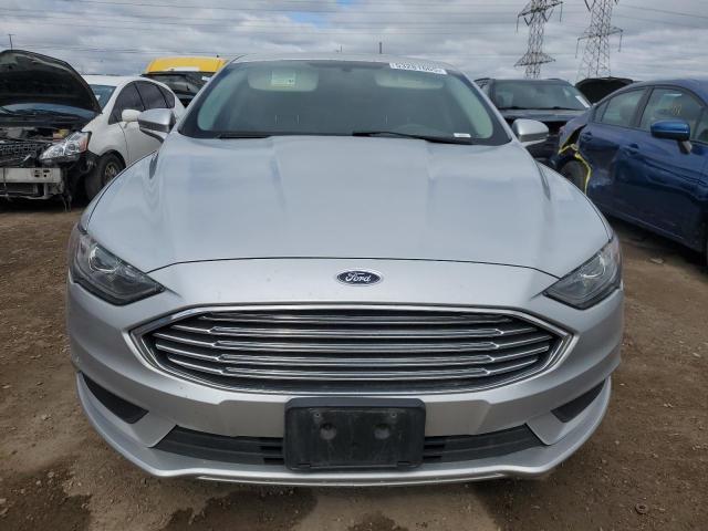 Седаны FORD FUSION 2017 Серебристый