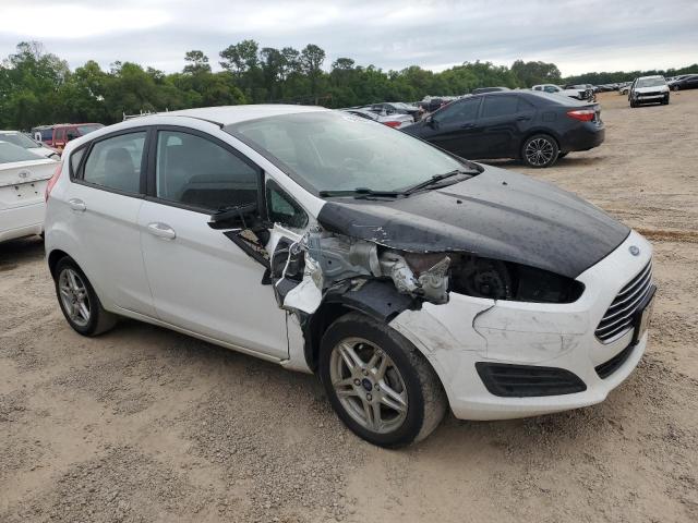  FORD FIESTA 2018 Белый