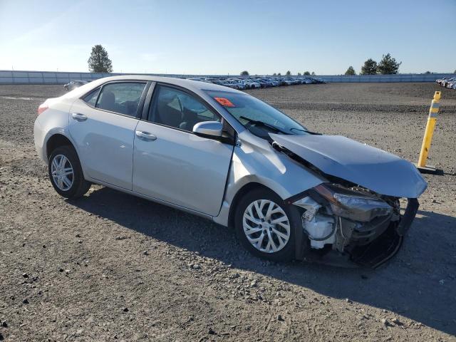  TOYOTA COROLLA 2017 Серебристый