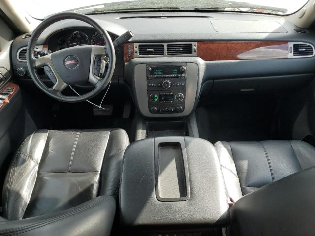 Паркетники GMC YUKON 2013 Сріблястий