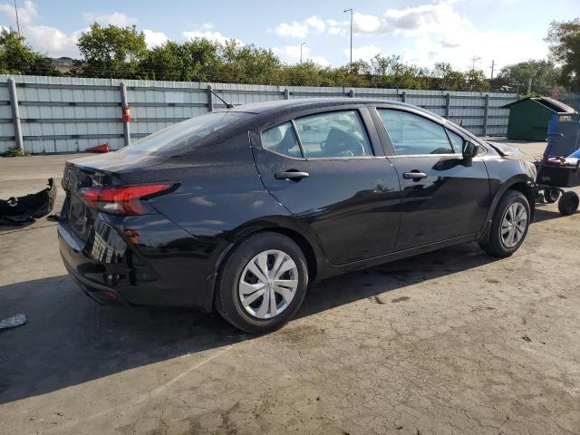  NISSAN VERSA 2023 Czarny