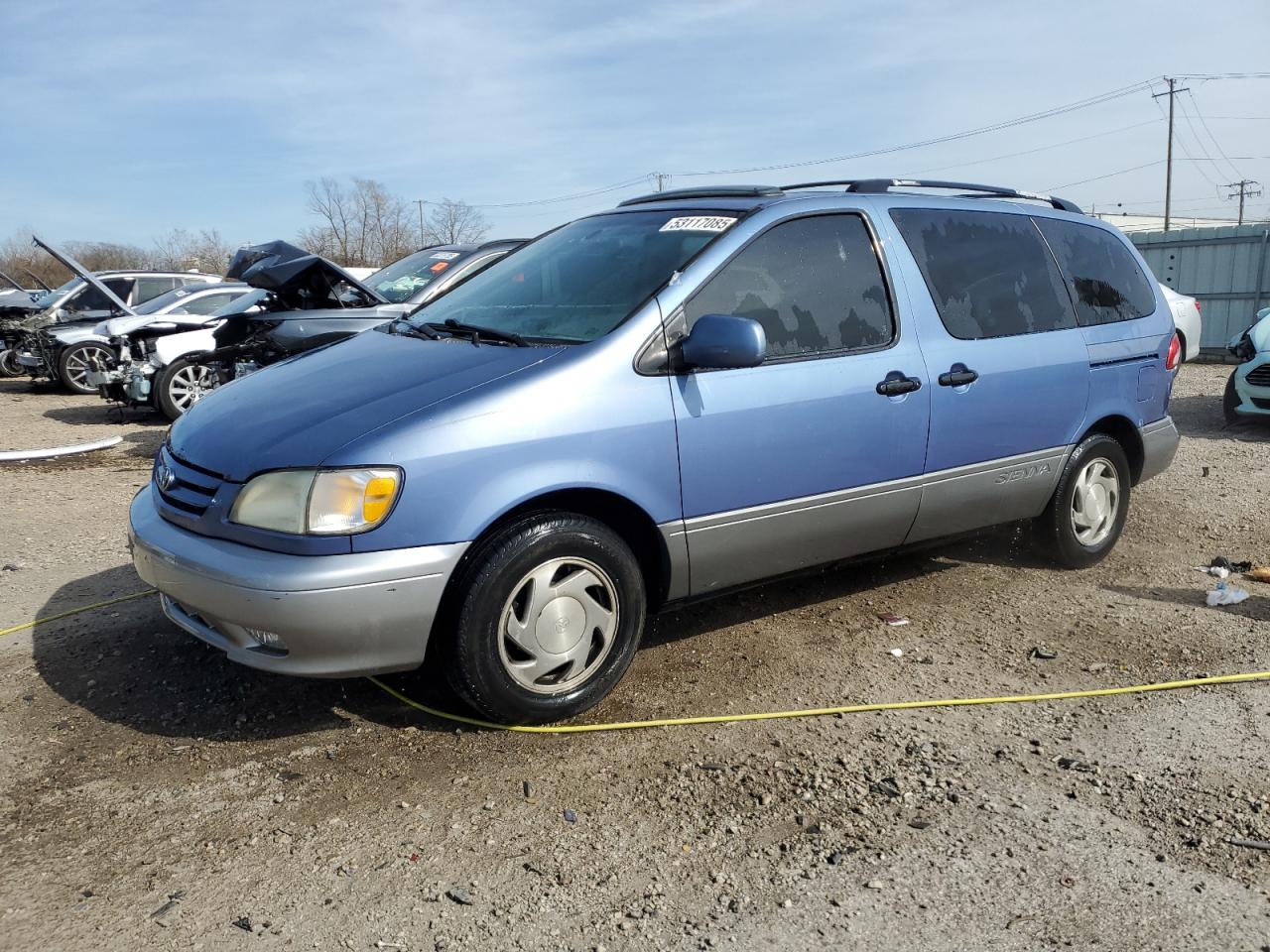 2001 Toyota Sienna Le for Sale in Chicago Heights, IL - Front End