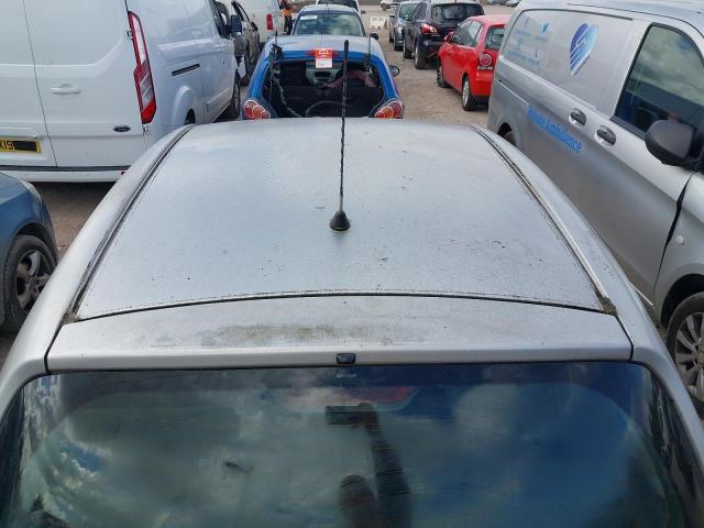 2003 TOYOTA YARIS T3